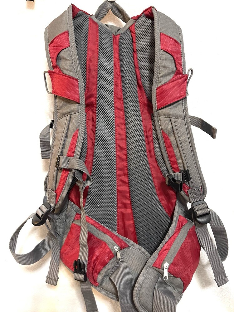 BCG Apex Hydration Pack/ hiking backpack Reflective Pack