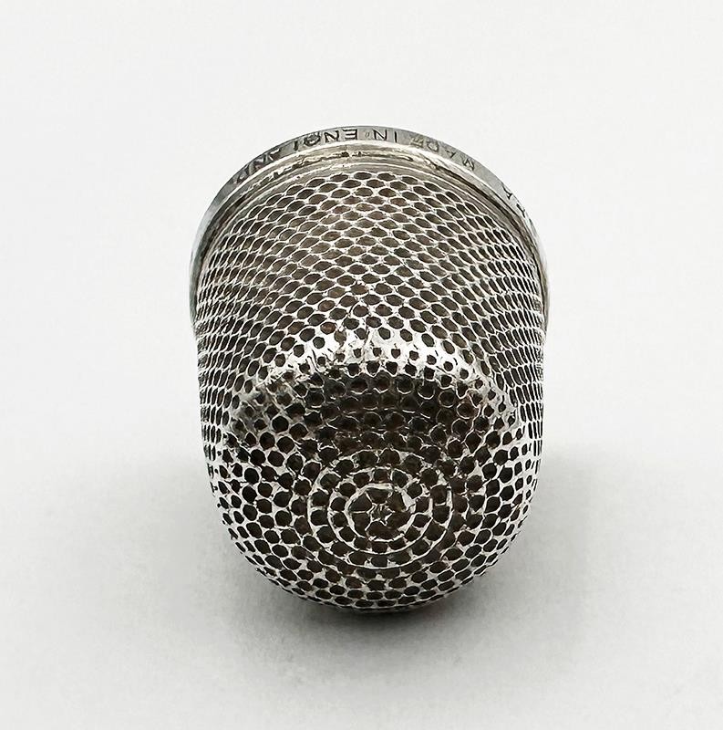 ANTIQUE SIZE 18 THIMBLE STERLING SILVER