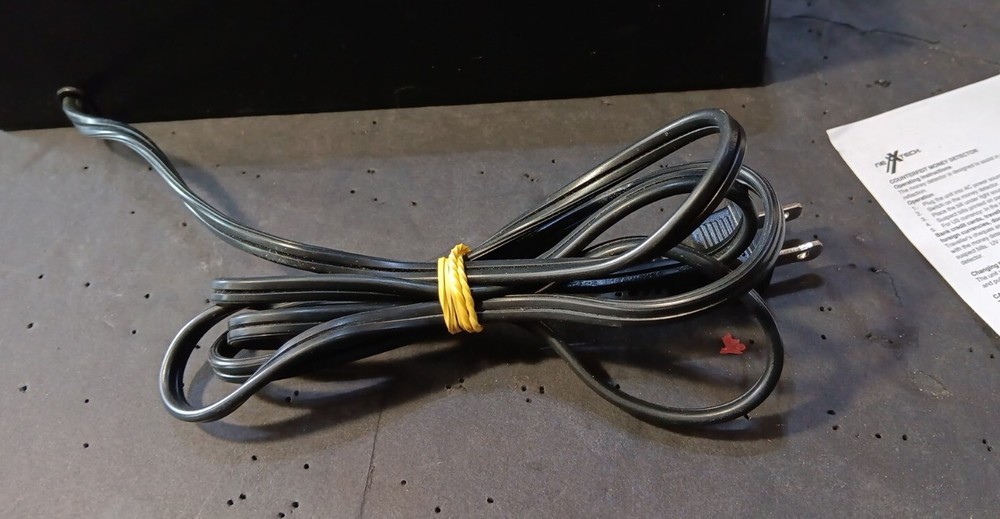 Nexxtech Counterfeit Money Detector