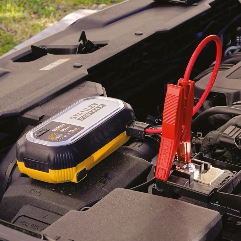 Stanley Fatmax 2500 AMP Lithium Jump Starter