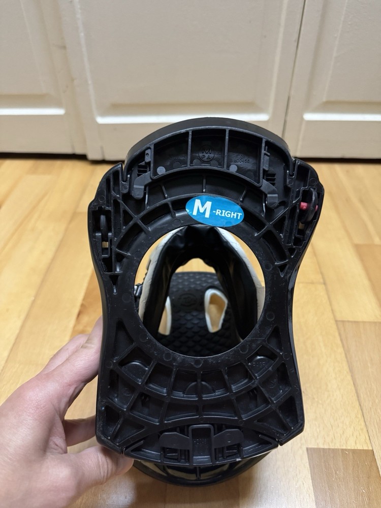 Flux SE 30 Snowboard Bindings White Size M - Right Only