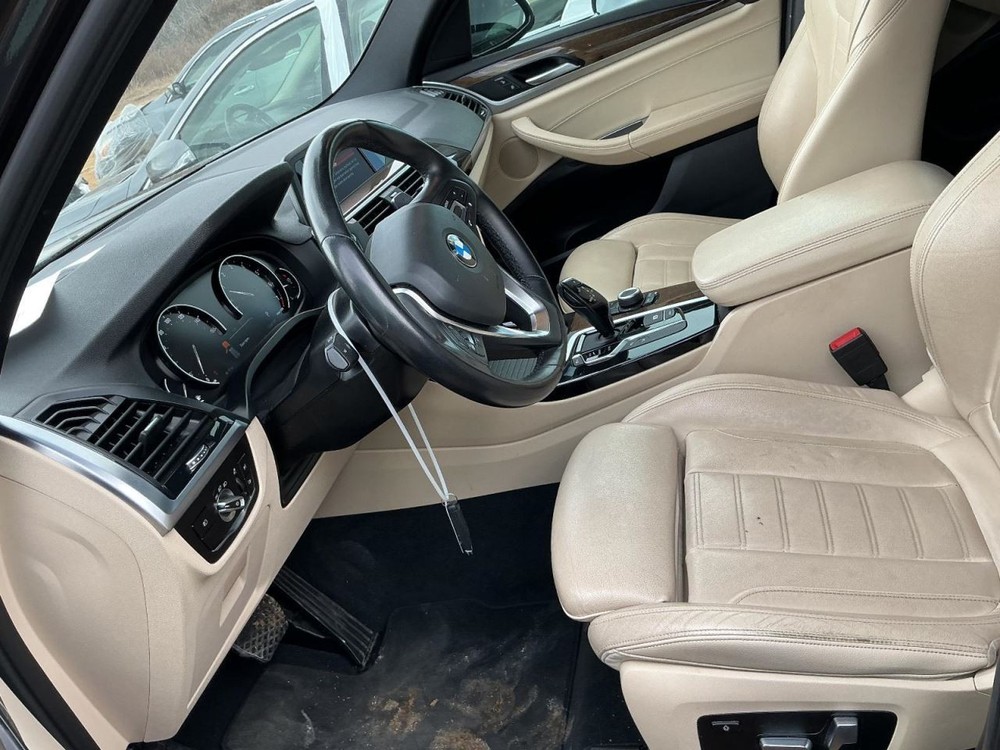 X3 2019 Glove Box 4962446