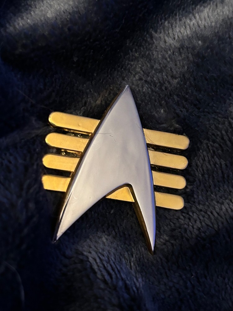 Star Trek The Next Generation Future  Communicator Metal Pin