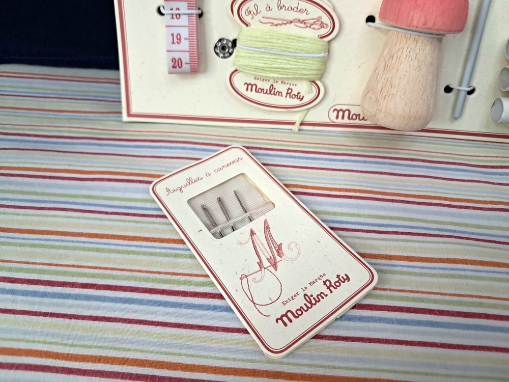 Moulin Roty Sewing Tools Kit Crochet Hook Sewing Thread Scissors Thimble ++