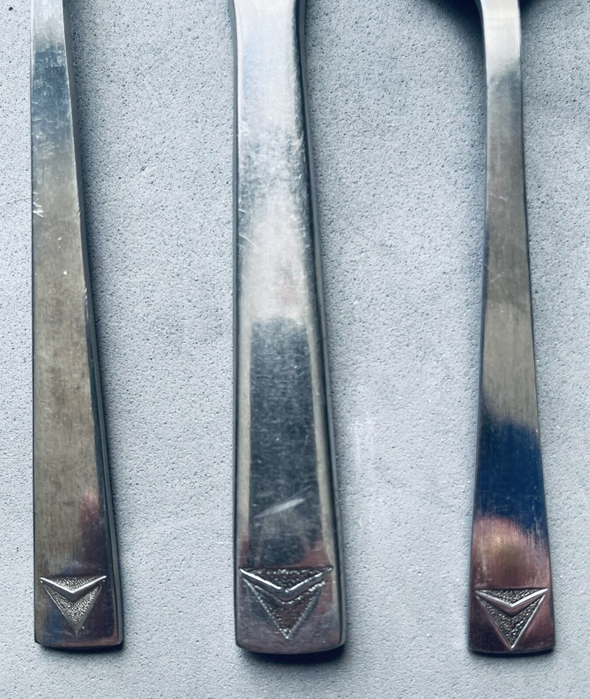Delta Airlines 3-Piece Stainless Silverware Set - Widget Logo