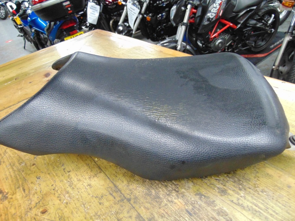 HONDA CBF125 08-14 FRONT SEAT