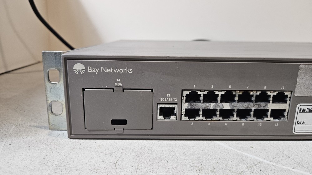 BAY NETWORKS 304 Baystack 12 Port Ethernet Switch