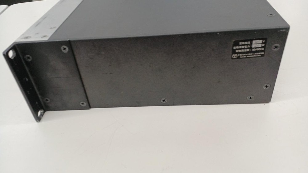 MACKIE QUAD EQ Digital 4-Channel Rack Equalizer