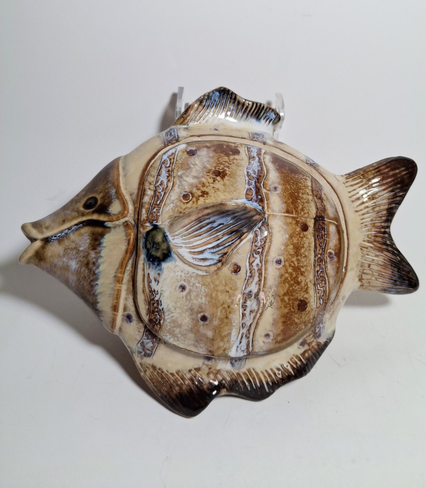 Art Pottery Lidded Fish Dish
