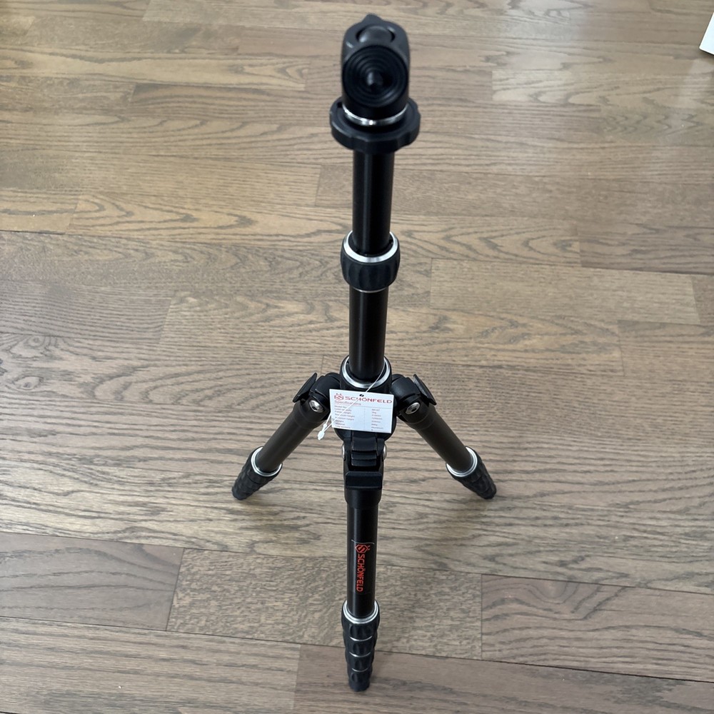 SCHONFELD ALUMINUM COMPACT TRIPOD NEW