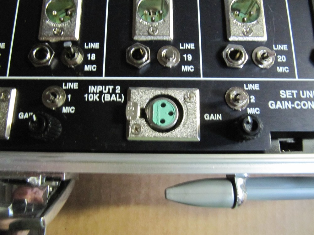 Opamp Labs A-24/2ML Audio Press Feed Mult Distribution Box