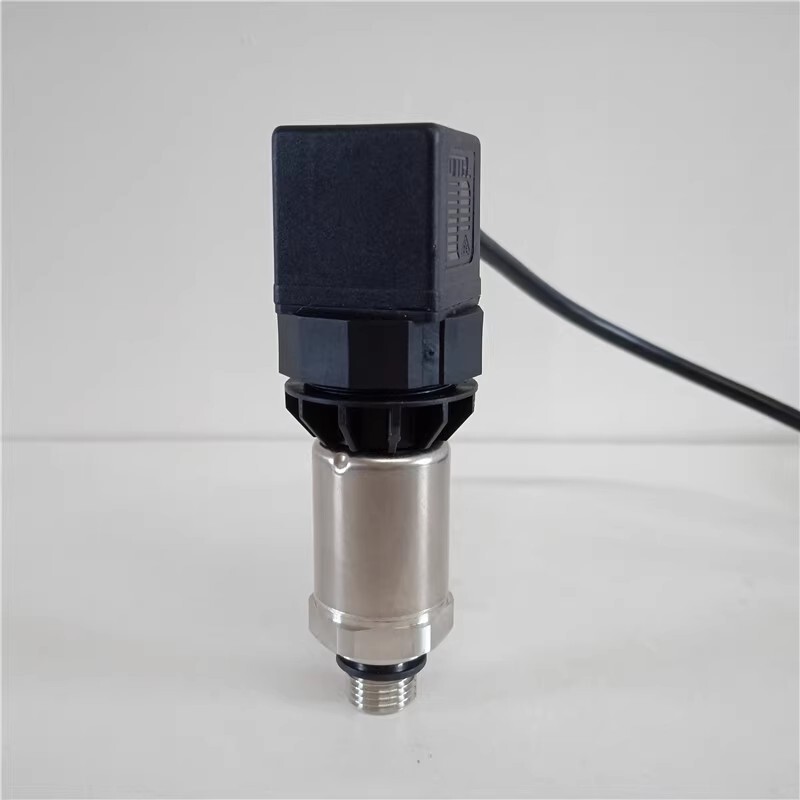 Huba pressure transmitter 520.915S021401W