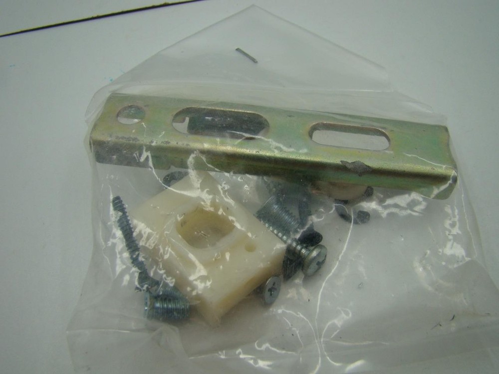 Falcon 1690 Concealed Vertical Rod Touch Bar Exit Device Missing Vertical Rods