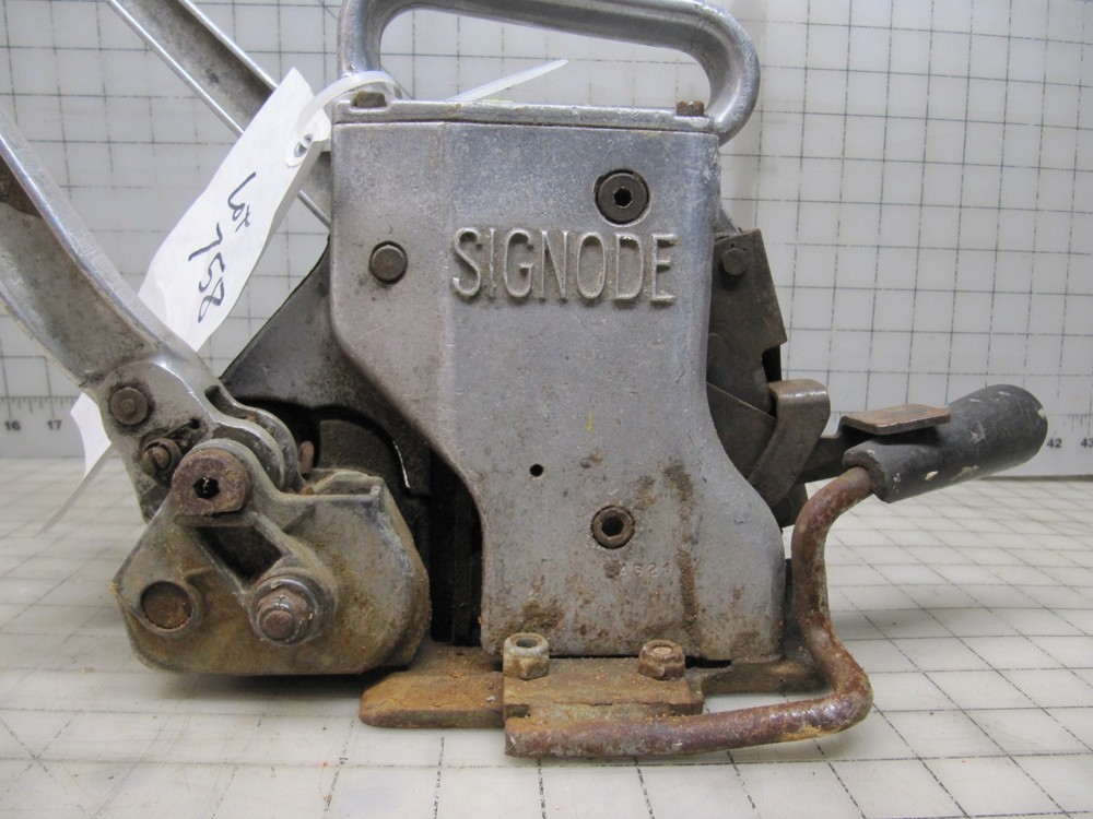 *As-Is Needs Work* Signode Strapping Tool AM-58 5/8"