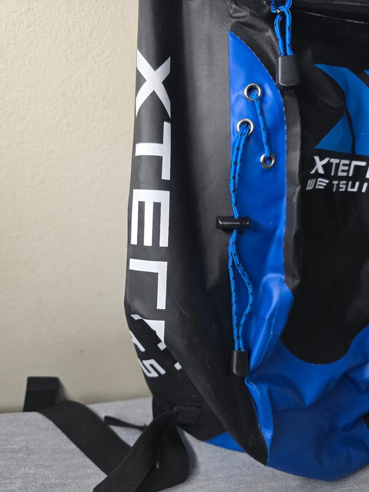 XTERRA WETSUITS Waterproof Backpack with Roll Top Closure Black Blue