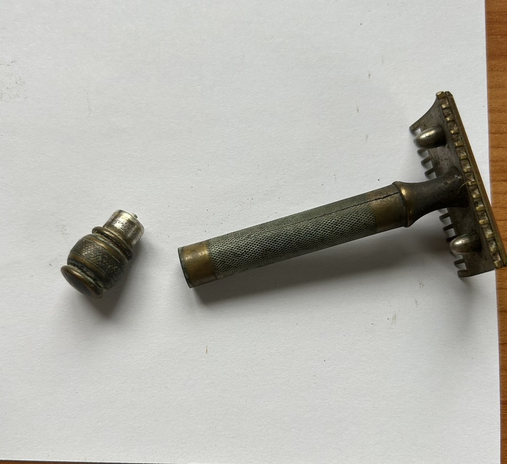 Antique Gillette Safety Razor w/ Case