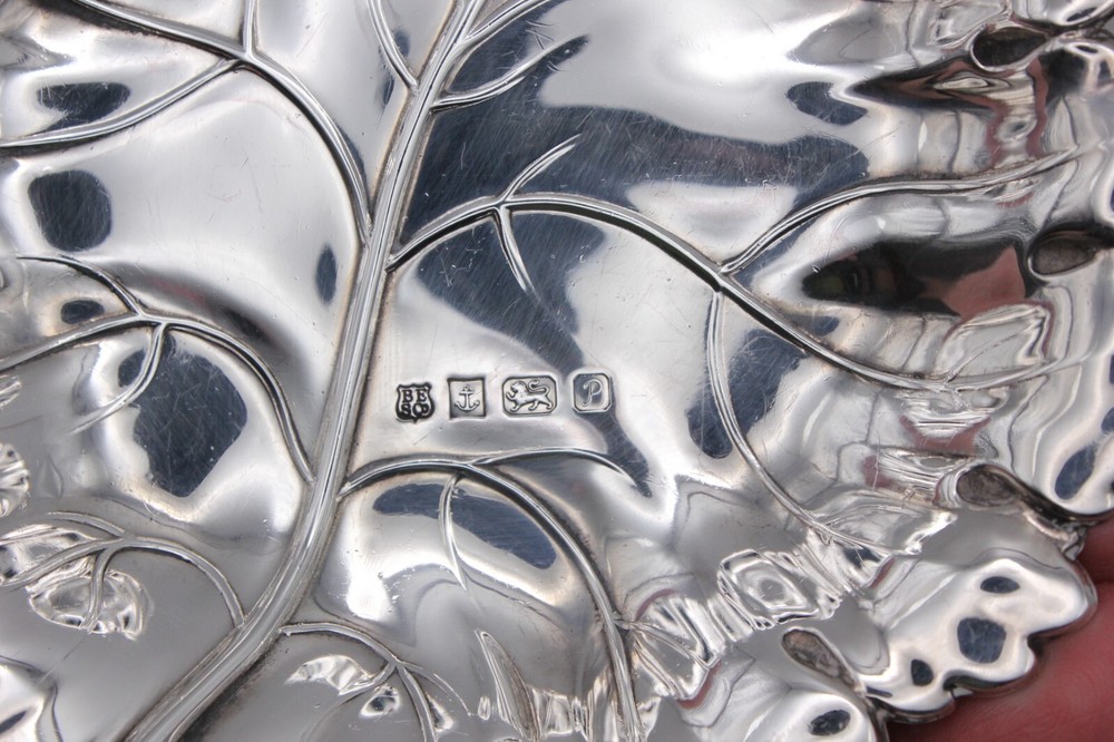 Solid Silver Leaf Design Dish 76.6 grams, Barker Ellis Birmingham 1989 5 inches
