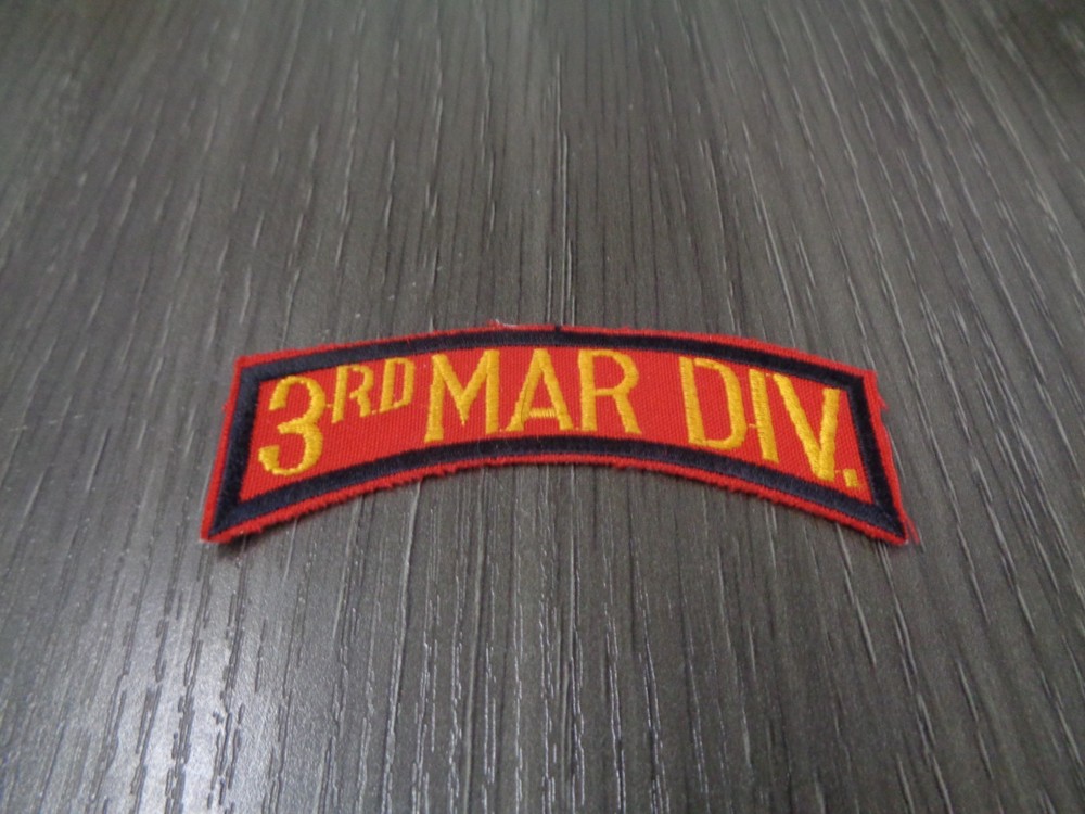 Marine Corps - 3RD MARINE DIVISION- Shoulder Tab/Scroll  PATCH