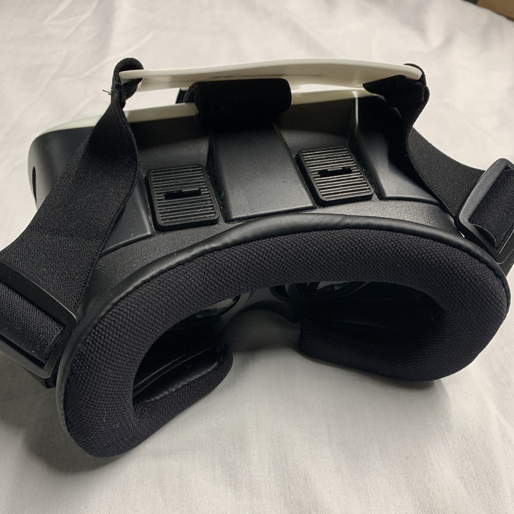 Xtreme VR VUE FX Virtual Reality Viewer VR Headset for iPhone Or Android