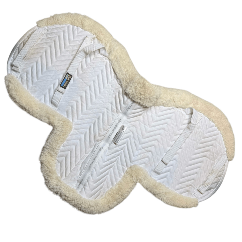 Fleeceworks Show Hunter Sheepskin Trim Pad in White - Medium