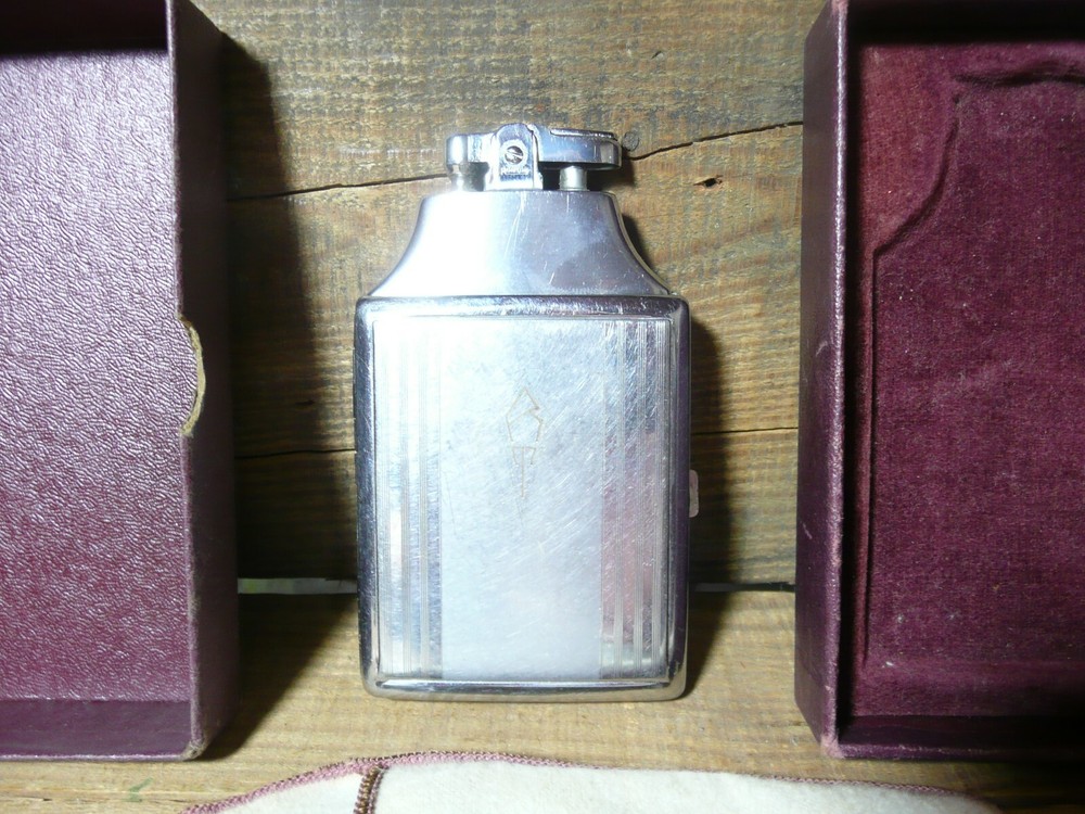 Vintage RONSON Mastercase Lighter with box
