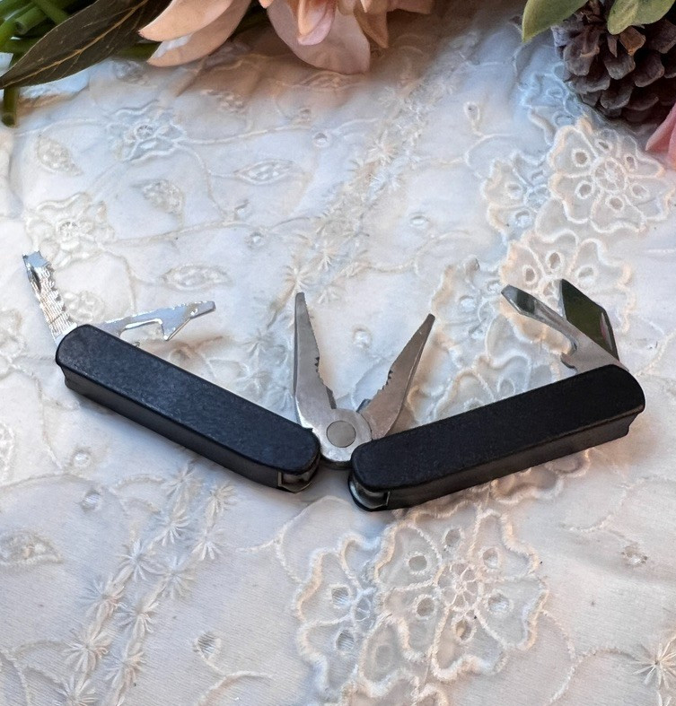 Folding Multi Tool with Carrying Case Black Handle