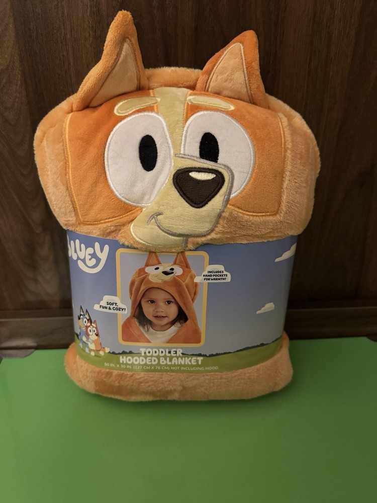 BINGO Bluey Hooded Blanket w/ Pockets