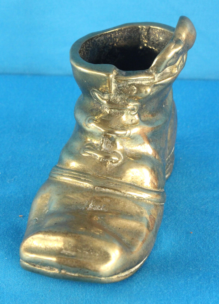 English Solid Brass Man's Tramp Shoe with Mouse on Rim