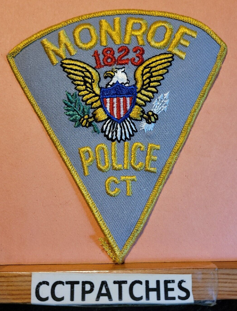 MONROE, CONNECTICUT POLICE SHOULDER PATCH CT