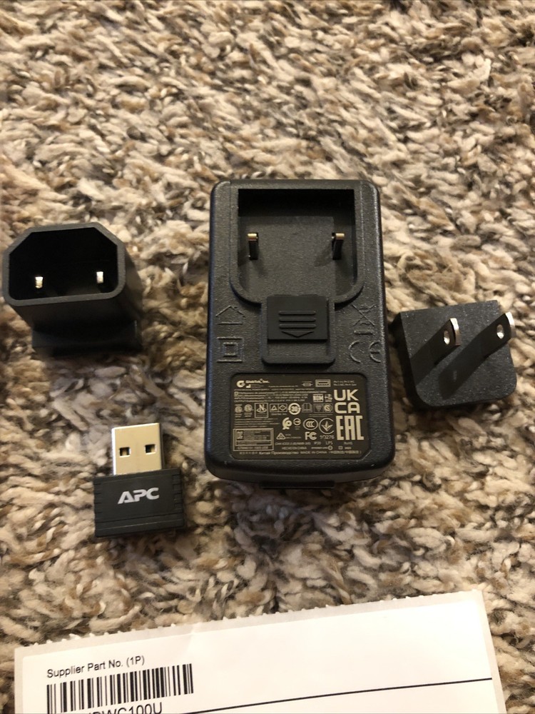 NetBotz Wireless Accessory USB Coordinator & Router - APC Schneider.