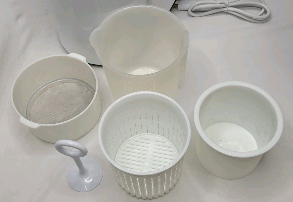 Midea 1.3L Nut Milk Extractor Kitchen Machine