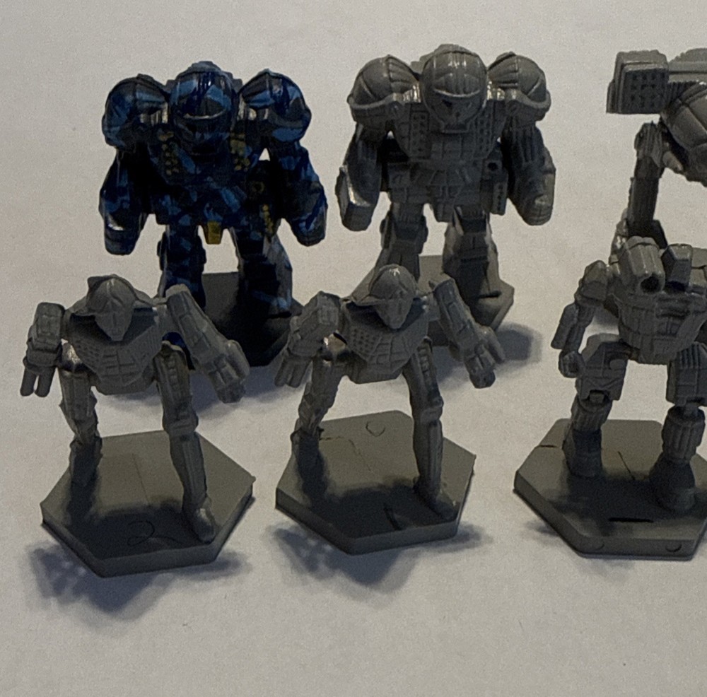 Battletech Miniatures Lot 13 Figures 11 Unpainted 2 Painted
