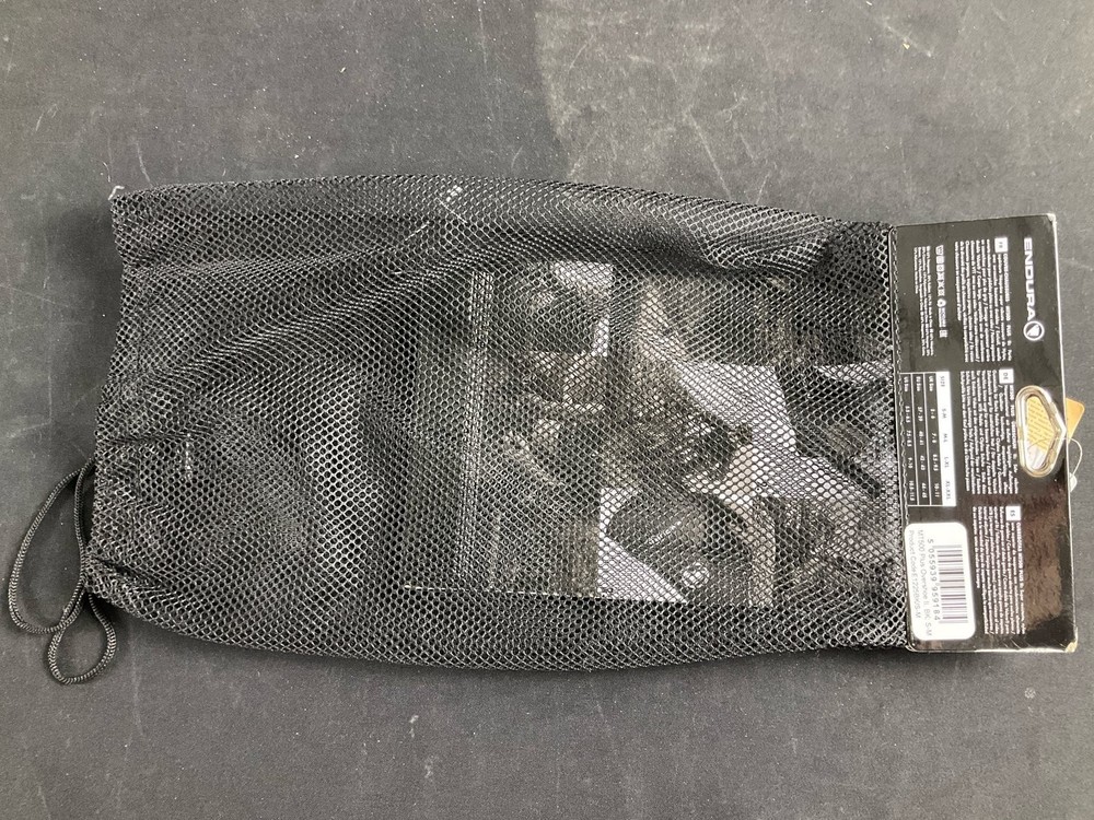 Endura MT500 Plus II Overshoe Small Medium Black