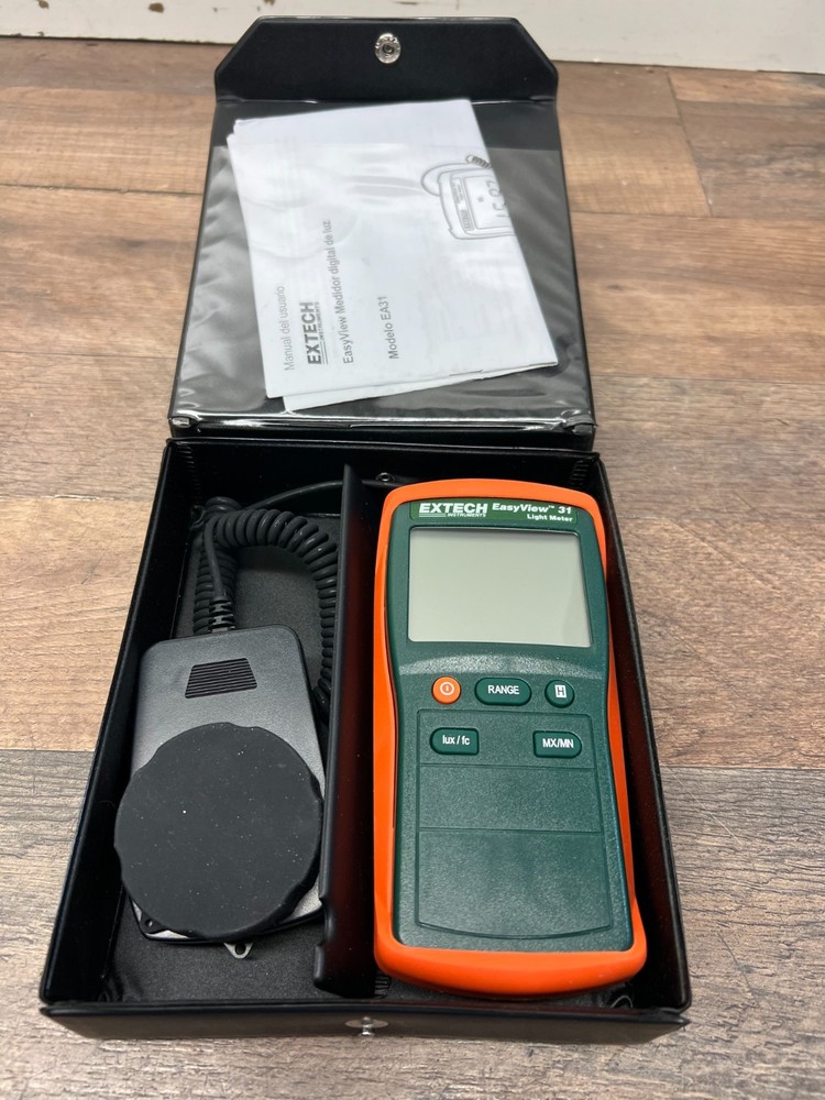 Extech 31 EasyView Light Meter