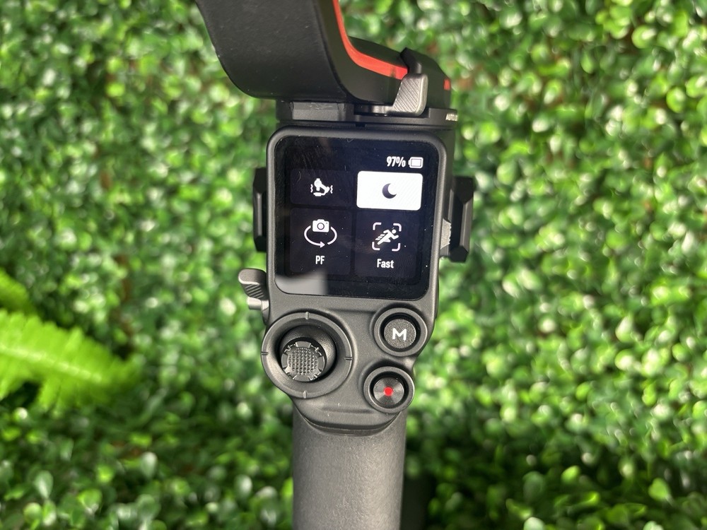 dji rs 3 gimbal stabilizer