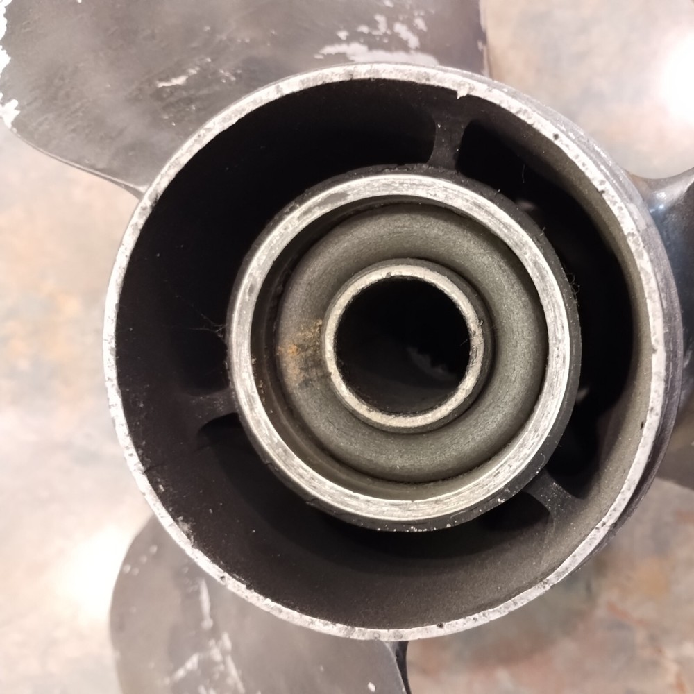 Michigan Prop PR 284 13 Splines Pre-owned