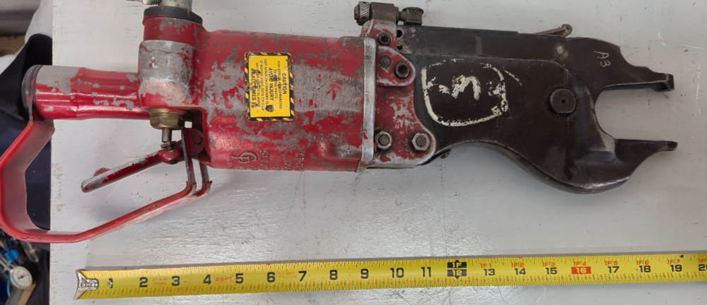 Chicago Pneumatic CP-0351 Compression Rivet Squeezer