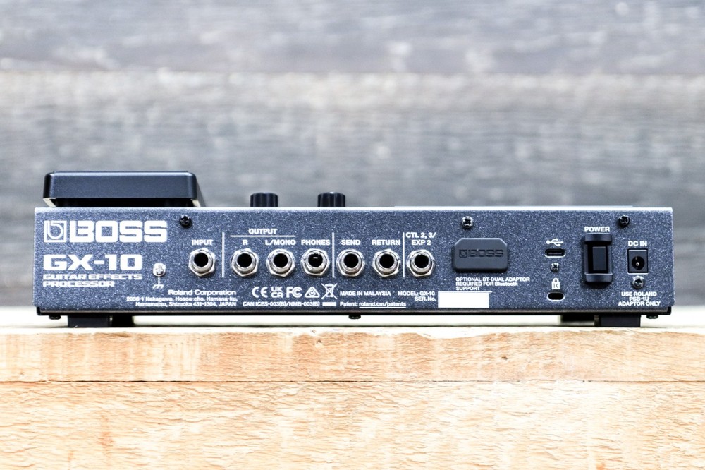 Boss GX-10 Guitar Effects Processor Compact Guitar & Bass Amp/Effects Processor