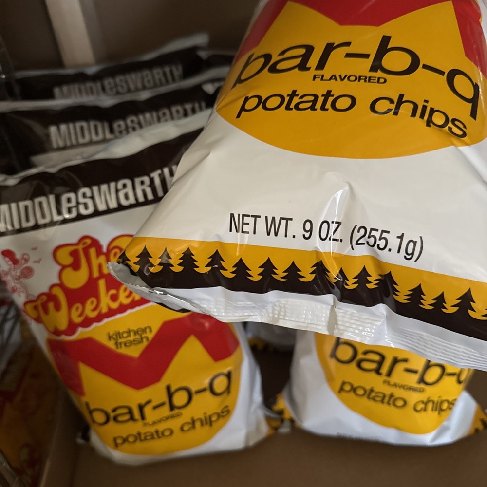 4 X Middleswarth Weekender Kitchen Fresh Original & Bar-B-Q Potato Chips