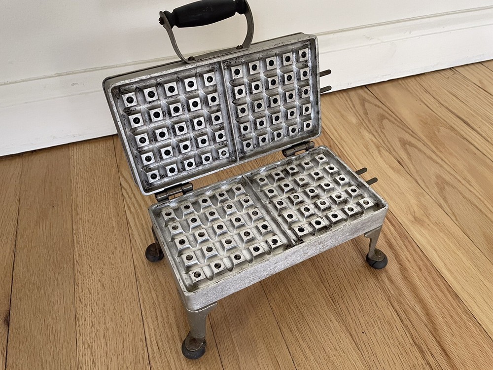 Vintage Thermax Waffle Iron E3930 Art Deco