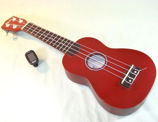 UKULELE iECO Beginner's Model 4-String w/ Case and Electronic Tuner