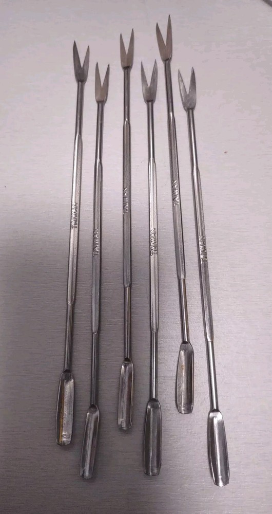 Seafood & Nut Cracker Set - 6 Long Scoops/Picks & 3 Shellfish Nut Crackers