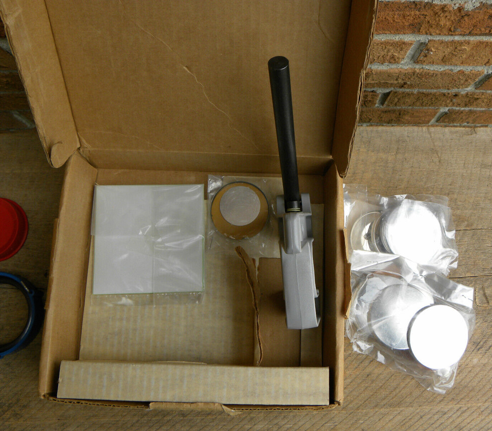 Badge-A-Minit Hand Press Button Maker w/ Accessories