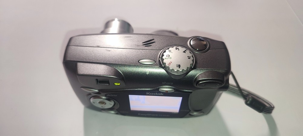 Kodak EasyShare DX4530 5.0MP Compact Digital Camera Silver