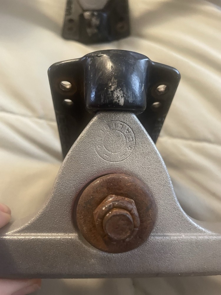 Bear Skateboard Trucks And Hawgs Wheels