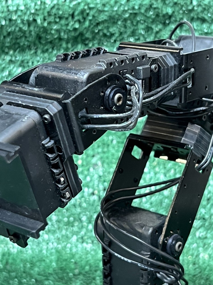 ROBOTIC ARM with Arbotix-M and Dynamixel AX-12A Servos