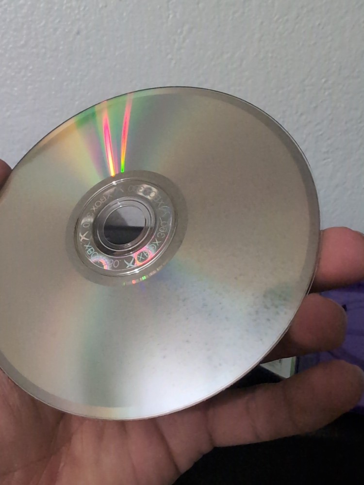 Xbox 360 Kinect With Game Bundle