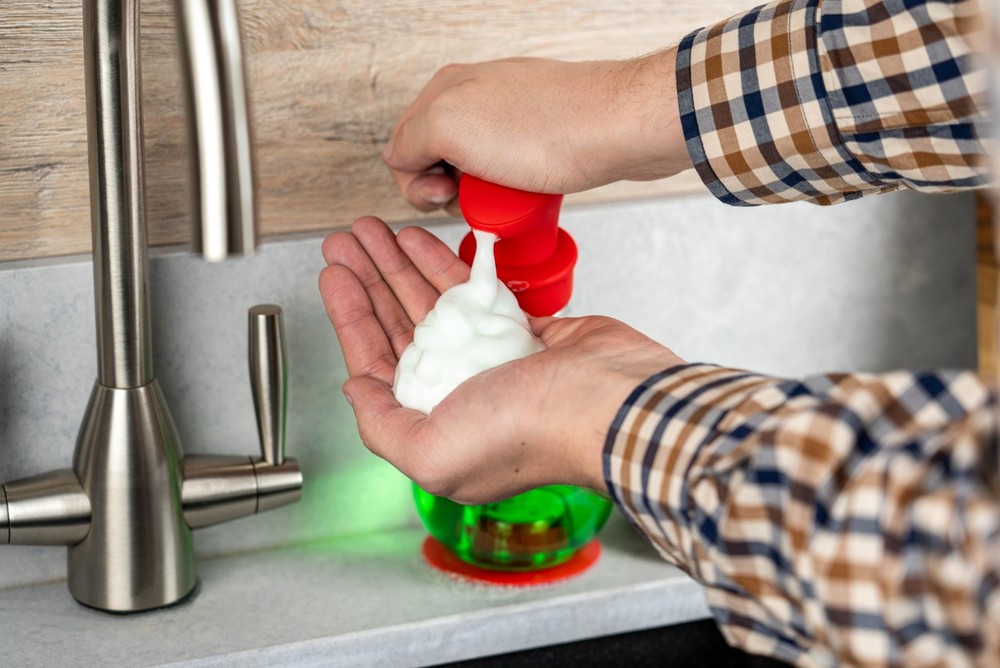 83758000 Foam Pump Plastic Chrome