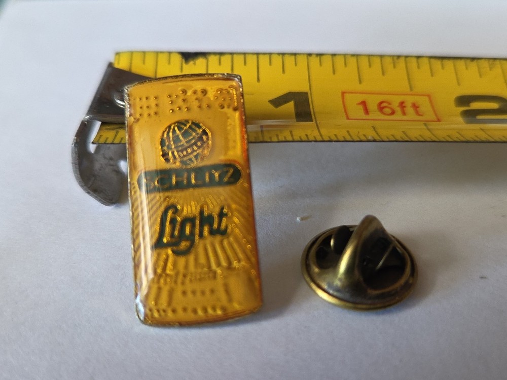 Schliyz Light Beer Pin