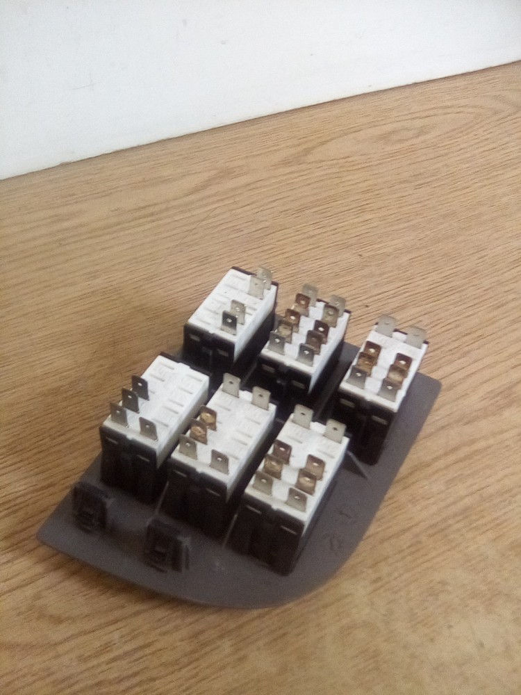 Peterbilt 387 S64-6080-145L00 Dash Switch Panel